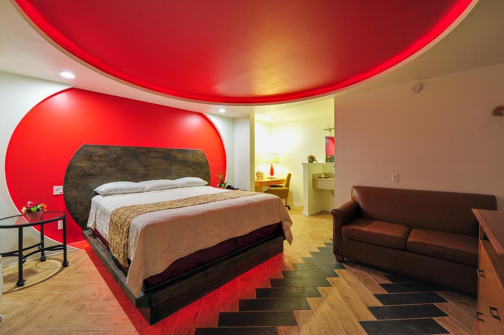 Romantic Inn & Suites Ντάλλας Δωμάτιο φωτογραφία
