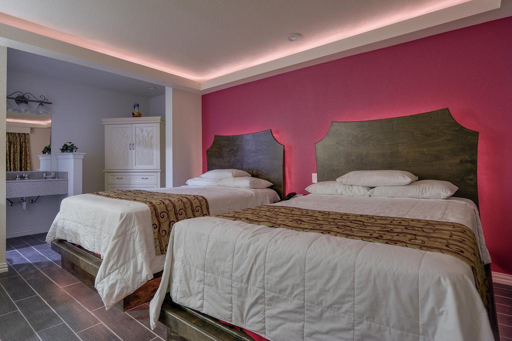 Romantic Inn & Suites Ντάλλας Δωμάτιο φωτογραφία