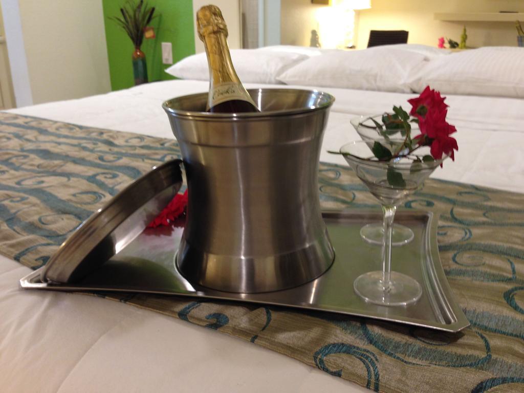 Romantic Inn & Suites Ντάλλας Εξωτερικό φωτογραφία