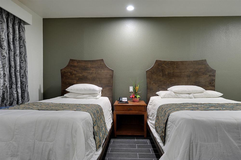 Romantic Inn & Suites Ντάλλας Εξωτερικό φωτογραφία