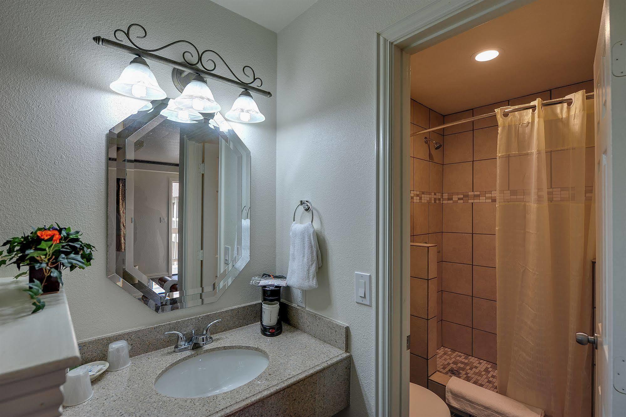 Romantic Inn & Suites Ντάλλας Εξωτερικό φωτογραφία
