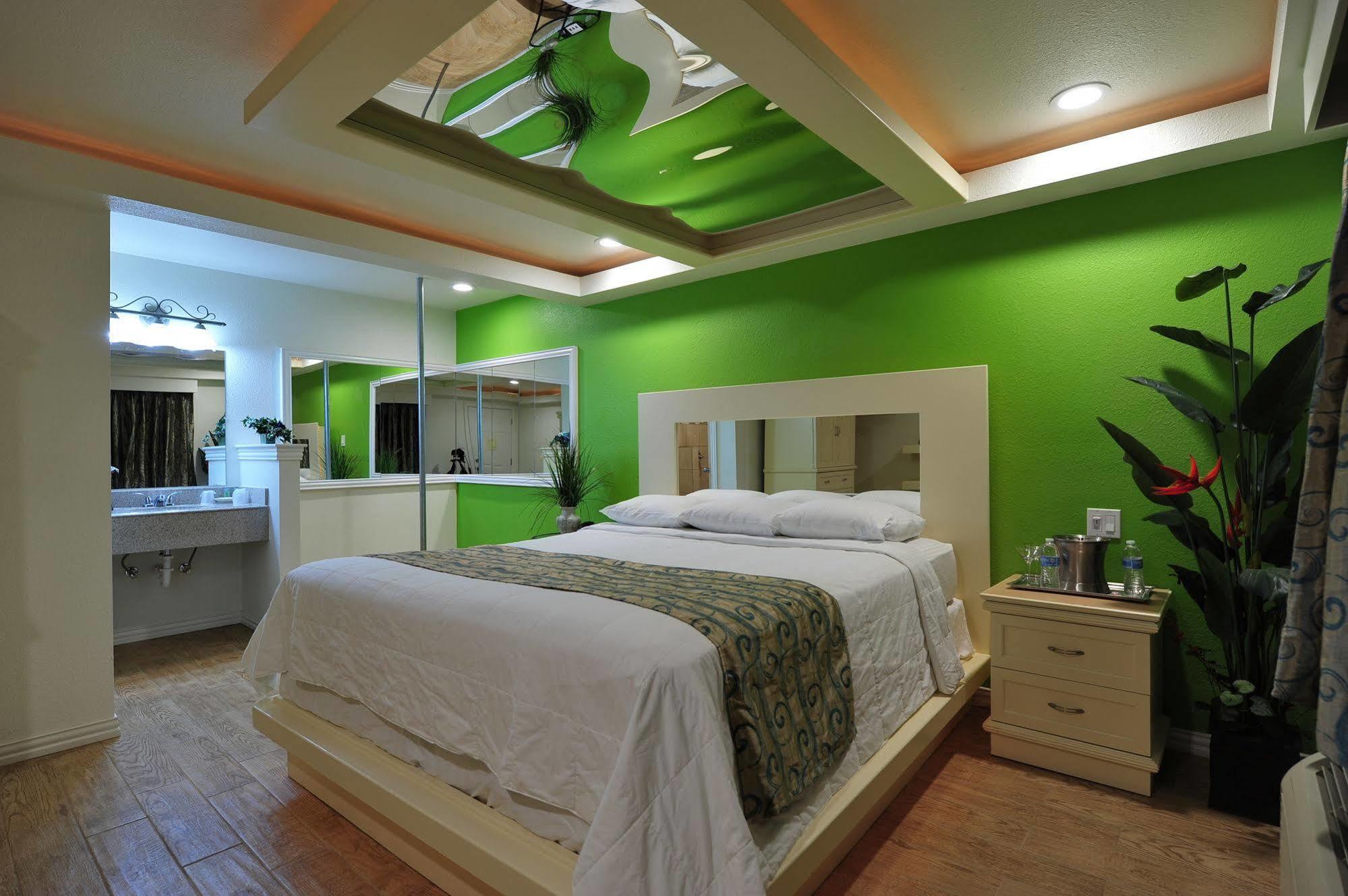 Romantic Inn & Suites Ντάλλας Εξωτερικό φωτογραφία