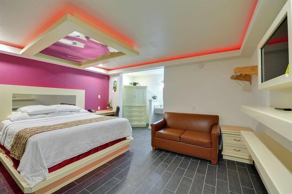 Romantic Inn & Suites Ντάλλας Εξωτερικό φωτογραφία